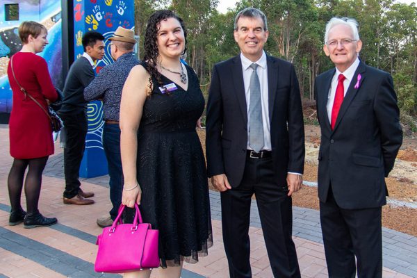 Kirsten Gottschalk from the International Centre for Radio Astronomy Research with Hon Dave Kelly MLA. State Minister for Water; Forestry; Innovation and ICT; Science; Youth and Matthew Hughes MLA Member for Kalamunda. Image Credit: Geoff Scott