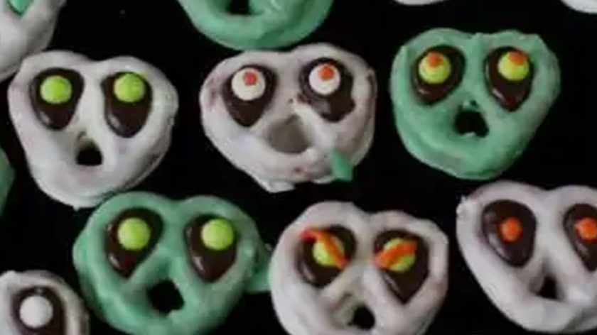 Alien pretzels banner