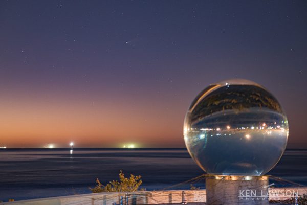 C/2020 F3 (NEOWISE) from the Geraldton foreshore 7pm 26th July. Image Credit: Ken Lawson