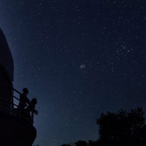 Francis and Matt looking at the Pleaides Cluster. Image Copyright: Michelle Lucking (Lucking Photography)