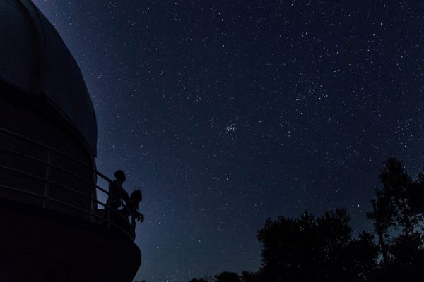 Francis and Matt looking at the Pleaides Cluster. Image Copyright: Michelle Lucking (Lucking Photography)