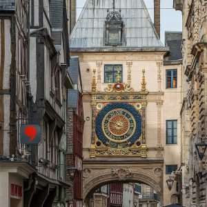 The Gros Horloge, a well-known arc in Rouen. Image Credit: Wikipedia