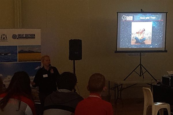 Volunteer Kim Steele giving a talk at Albany Science Rocks 2018. Image Credit: Matt Woods