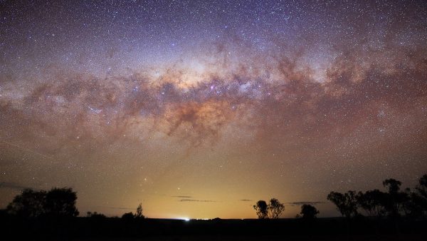 The Milky Way setting over Cunderdin. Image Credit: Roger Groom