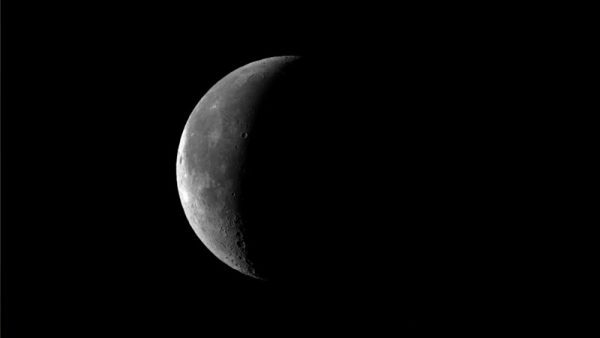 Waning crescent Moon. Image Credit: Roger Groom