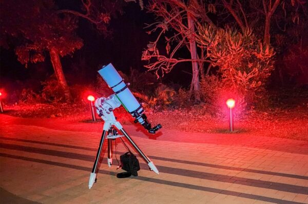 Skywatcher Esprit 120. Image Credit: Geoff Scott